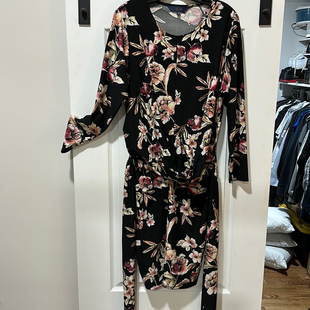 Rachel Roy plus size floral dress. Great for maternity too! 1xl